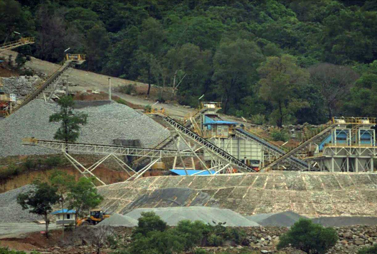 မြန္ႏွင့္ကရင္ျပည္နယ္တြင္း မုိင္းခြဲေက်ာက္ထုတ္လုပ္မႈမ်ား ရပ္တန္႔ရန္ ေတာင္းဆုိ