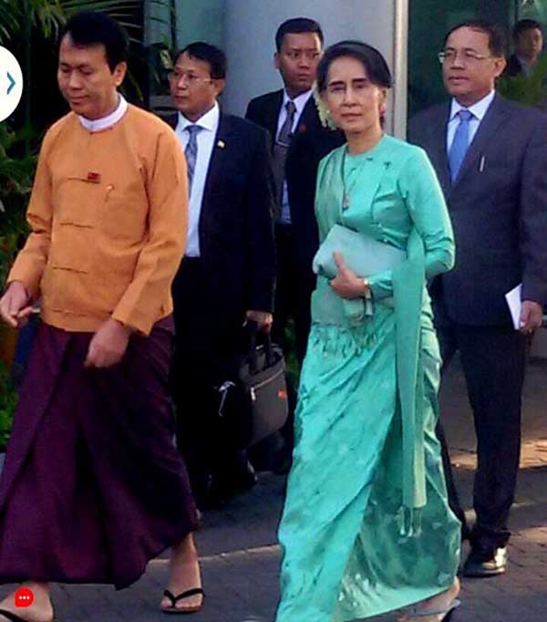 ေဒၚေအာင္ဆန္းစုၾကည္၏ စင္ကာပူခ်စ္ၾကည္ေရးခရီး စတင္