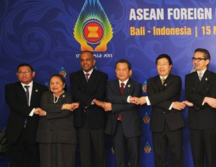 ျမန္မာ အာဆီယံဥကၠ႒ျဖစ္​ေရး​ သ​ေဘာတူ