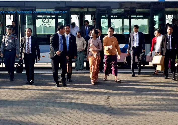 ေဒၚေအာင္ဆန္းစုၾကည္ စင္ကာပူခရီးစဥ္ၿပီးဆံုး၊ ရန္ကုန္ကို ျပန္လည္ေရာက္ရွိ (ဓာတ္ပံု)