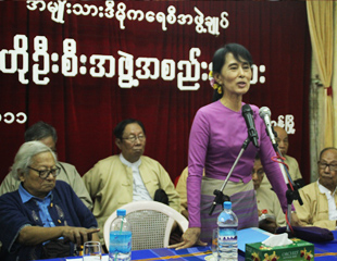 အမ်ိုး​သား​ဒီမိုက​ေရစီအဖြဲ့​ခ်ဳပ္ ပါတီမွတ္ပံုတင္ရန္ ဗဟိုဦး​စီး​အဖြဲ့​ဝင္မ်ား​ သ​ေဘာတူ