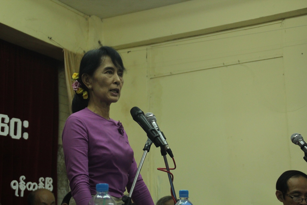 အဖြဲ့​ခ်ဳပ္ ပါတီမွတ္ပံုတင္ရန္ ဗဟိုဦး​စီး​အဖြဲ့​ဝင္မ်ား​ သ​ေဘာတူ (ဓာတ္ပံု)