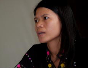အမ်ိုး​သမီး​ေတြအ​ေပၚ အၾကမ္း​ဖက္မႈပ​ေပ်ာက္ဖို့​က စစ္ဝါဒ က်င့္​သံုး​ေနတာကို ရပ္တန့္​ဖို့​ လိုအပ္တယ္