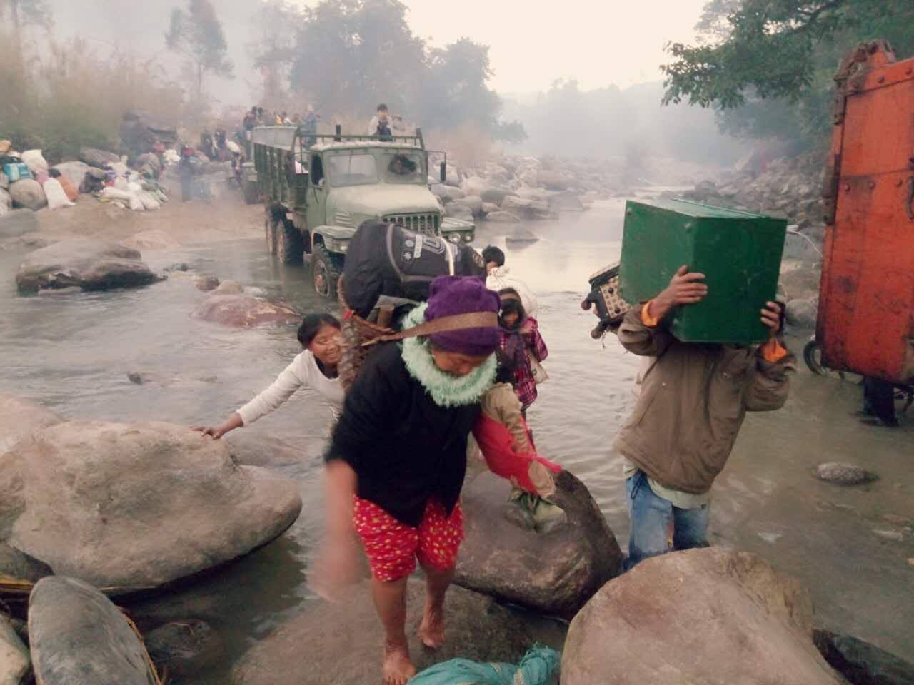 တ႐ုတ္ဘက္ထြက္ေျပးသည့္ ကခ်င္စစ္ေျပးဒုကၡသည္မ်ား ျပန္ေမာင္းထုတ္ခံရ