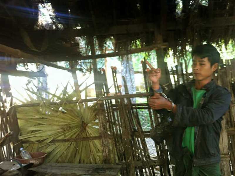ကေလးၿမိဳ႕တြင္ လက္လုပ္ေသနတ္ျဖင့္ ပစ္ခတ္သူကုိ ရဲက ဖမ္းဆီး