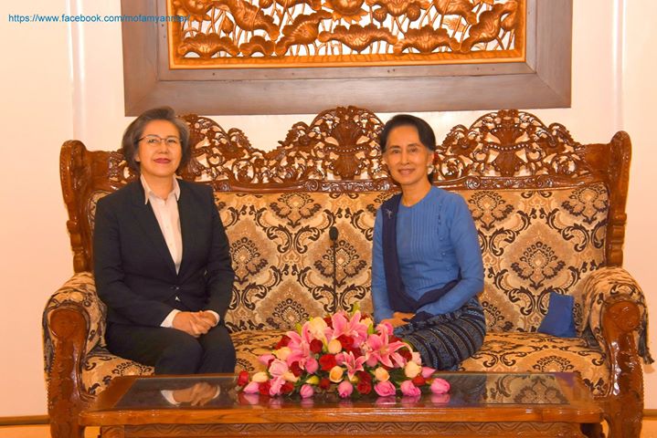 ေဒၚေအာင္ဆန္းစုၾကည္ႏွင့္ မစၥရန္ဟီးလီတို႔ ေတြ႔ဆံု