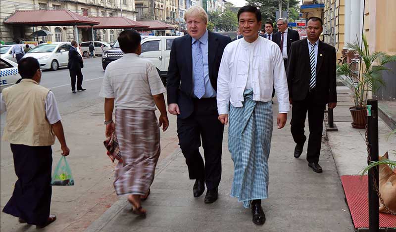 ရခိုင္ႏွင့္ တိုက္ပြဲအေရး စိုးရိမ္ဟု ၿဗိတိန္၀န္ႀကီး ေျပာ