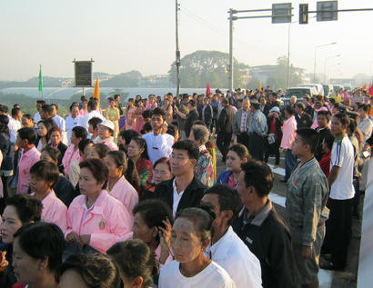 ျမ၀တီ-မဲေဆာက္ ခ်စ္ၾကည္​ေရး​တံတား​ ျပန္ဖြင့္ (ဓာတ္ပုံ)