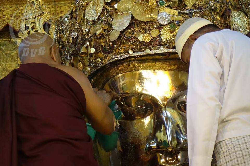 မဟာမုနိဘုရား မူလမ်က္ႏွာေတာ္အတိုင္း ျပန္လည္ရရွိရန္ နည္းပညာျဖင့္လုပ္ေဆာင္ (ဓာတ္ပံု)