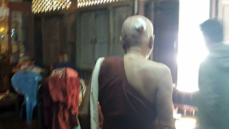 ၈၆ ႏွစ္အရြယ္ သံဃာေတာ္အား ႐ုိက္ႏွက္ၿပီး ကားႏွင့္ပစၥည္းမ်ား လုယူသြားသူ ႏွစ္ဦးကုိ ဖမ္းမိ