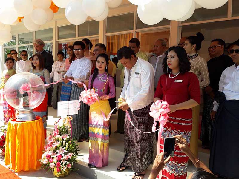 ႐ုပ္ရွင္႐ံု ၁၀၀ စီမံကိန္းအျဖစ္ ပထမအႀကိမ္႐ုပ္ရွင္႐ုံဖြင့္ပြဲ ေမွာ္ဘီတြင္ ျပဳလုပ္