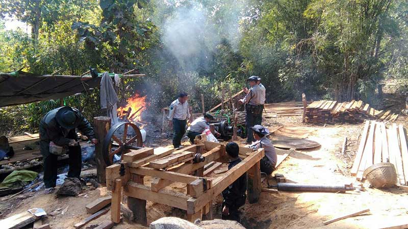 ဗန္းေမာက္ႏွင့္၀န္းသုိတြင္ တရားမဝင္က်ြန္းသစ္ႏွင့္ သစ္စက္မ်ား ဖမ္းဆီးရမိ
