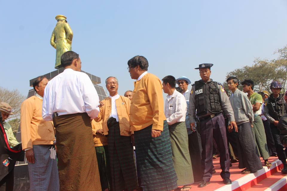 ေခ်ာင္းဦးၿမိဳ႕ ဗိုလ္ခ်ဳပ္ေၾကး႐ုပ္တုဖြင့္ပြဲ စစ္ကိုင္းတိုင္း၀န္ႀကီးခ်ဳပ္ တက္ေရာက္ဖြင့္လွစ္