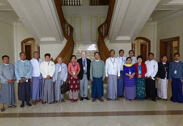 သတင္းအခ်က္အလက္ ေတာင္းယူရရွိပိုင္ခြင့္ ဥပေဒေရးဆြဲေရး ေဆြးေႏြး