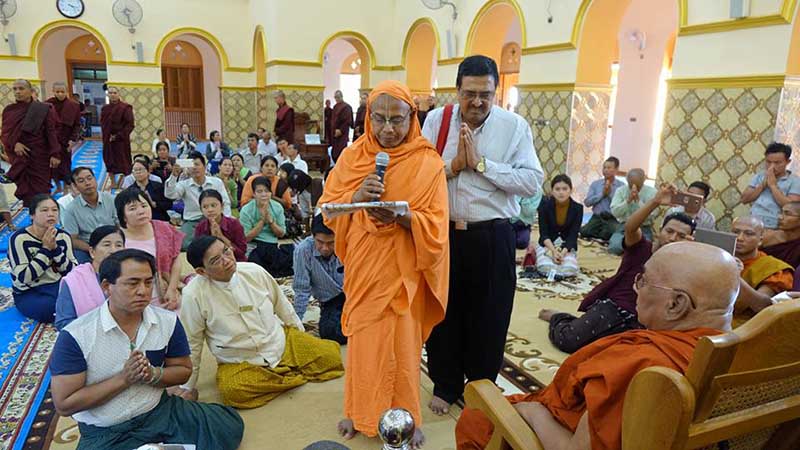 ေရႊက်င္သာသနာပိုင္ဆရာေတာ္ဘုရားႀကီးစ်ာပန ဗိုလ္ခ်ဳပ္မႉးႀကီးမင္းေအာင္လိႈင္ လာေရာက္ဖူးေမွ်ာ္