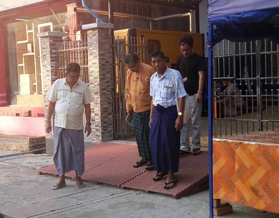 ၾကားျဖတ္ေရြးေကာက္ပြဲေအာင္ႏိုင္ေရး အန္အယ္လ္ဒီပါတီ၀င္မ်ား ေတြ႔ဆံု
