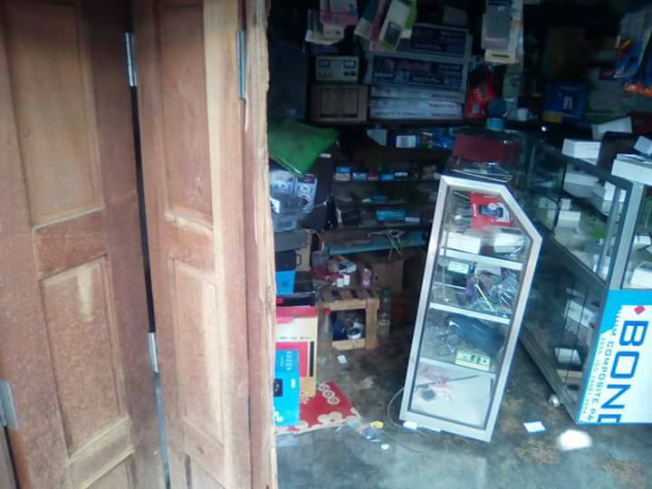 ဆီဆုိင္ၿမိဳ႕မေစ်း ဖုန္းဆုိင္တခု ေဖာက္ထြင္းခံရ