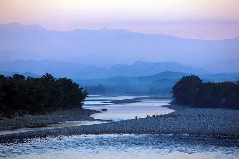 အစိမ္းေရာင္လြင္ျပင္ ပူတာအို တဝိုက္ သဘာ၀အလွျမင္ကြင္းမ်ား - ဓာတ္ပံု