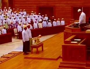 လြွႊတ္​ေတာ္အတြင္း​ ၾကံ့​ခိုင္​ေရး​ပါတီအမတ္မ်ား​နွင့္​ အစိုး​ရအၾကား​ မ႐ွင္း​လင္း​မႈမ်ား​႐ွိ