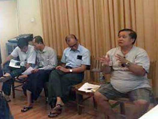 ၈၈ ေက်ာင္းသားေခါင္းေဆာင္တခ်ဳိ႔  အင္အားႀကီးအတိုက္အခံပါတီ ထူေထာင္ရန္စီစဥ္