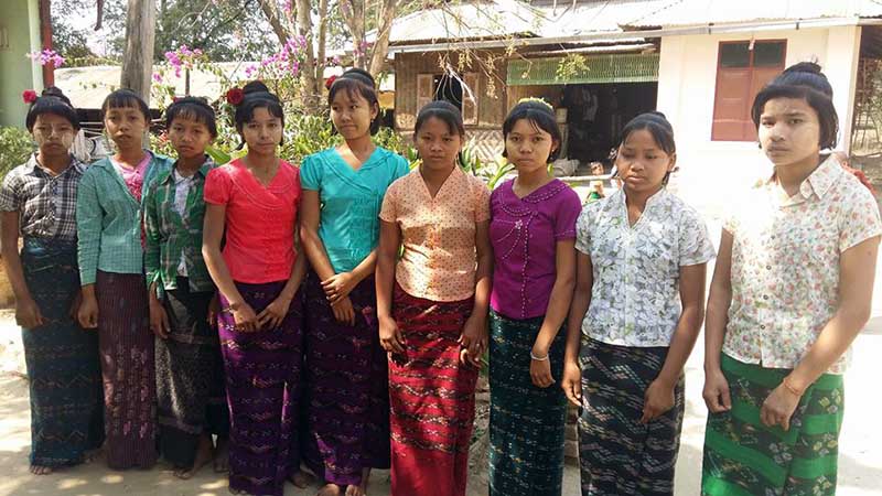 ျမန္​မာ့႐ုိးရာယဥ္​​ေက်းမႈ ဆံရစ္​ဝုိင္​းဆံပင္ထားရွိမႈ​ တ​ျဖည္း​ျဖည္း ​ေပ်ာက္​ကြယ္​လုနီး ျဖစ္လာ
