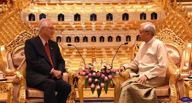 စင္ကာပူ၀ါရင့္၀န္ႀကီး ဂိုေခ်ာက္ေတာင္ႏွင့္ ျမန္မာသမၼတေတြ႔ဆံု