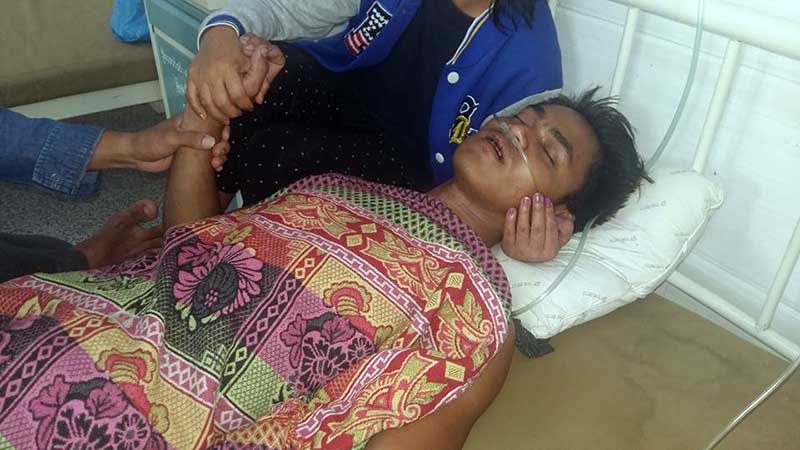 ျမင္​းၿခံတြင္ ​ေရဆုိးကန္​ဆယ္သည့္ အလုပ္​သမား ၂ ဦး ​ေအာက္​ဆီဂ်င္​ ျပတ္​ေသဆံုး