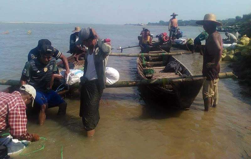 အဂၤပူၿမိဳ႕နယ္တြင္ ျမစ္ကမ္းၿပိဳက်မႈ ကိုယ္ထူ ကိုယ္ထစနစ္ျဖင့္ ကာကြယ္ေနရ