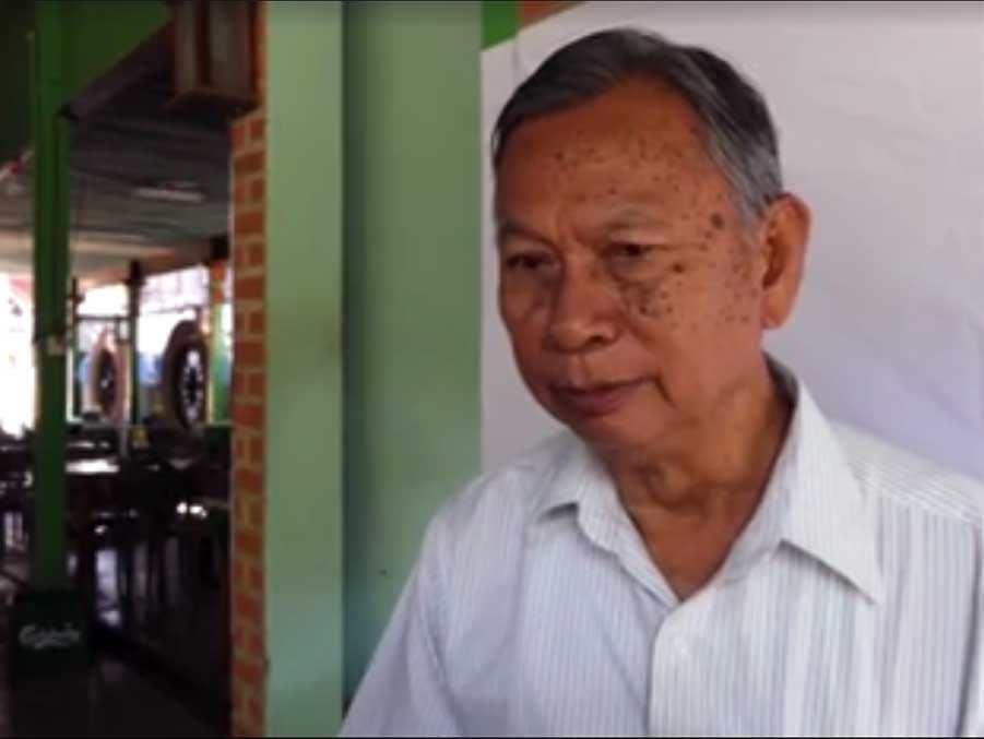 ေခတ္ေပၚကဗ်ာကို အမ်ဳိးသားစာေပဆု ခ်ီးျမႇင့္ေပးရန္ႏွင့္ ေက်ာင္းသင္႐ုိးတြင္ျပဌာန္းေပးရန္ ေတာင္းဆို