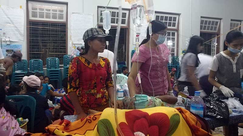 အစာအဆိပ္သင့္မႈေၾကာင့္ လူရာခ်ီ ေျမာင္းျမျပည္သူ႔ေဆး႐ုံတြင္ ေဆးကုသမႈခံယူေန