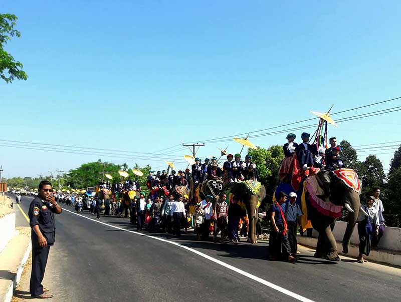 ပအို၀္းတိုင္းရင္းသားမ်ား၏ ႐ုိးရာ စုေပါင္းရဟန္းခံရွင္ျပဳပြဲ
