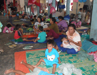 နယ္စပ္ ကခ်င္ဒုကၡသည္မ်ားကို ကူညီေနသည့္ အကူအညီေပးေရးအဖြဲ့မ်ား ခက္ခဲလာ