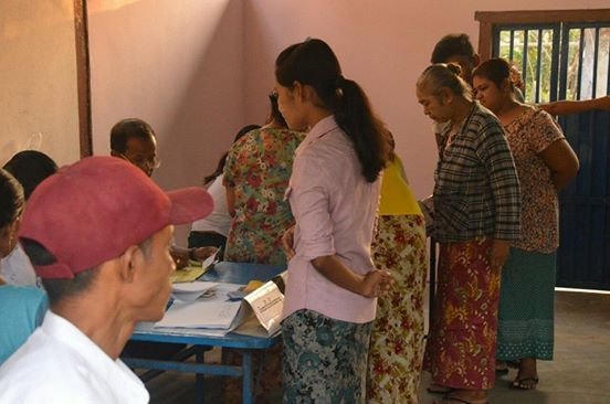 ေက်ာက္တံခါးၿမဳိ႕နယ္တြင္ မမွန္မကန္မဲလာေပးသူမ်ားကို အမႈဖြင့္အေရးယူ