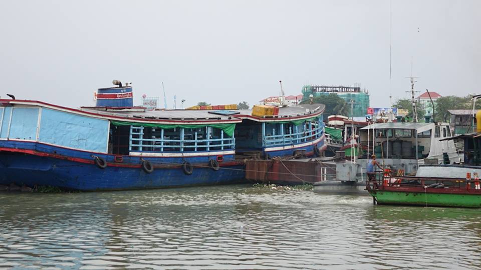 မုန္တိုင္းေၾကာင့္ ကမ္းနီးကမ္းေဝး ငါးဖမ္းေရယာဥ္ႏွင့္ ခရီးသည္တင္ေရယာဥ္မ်ား ရပ္နားခိုင္းထား