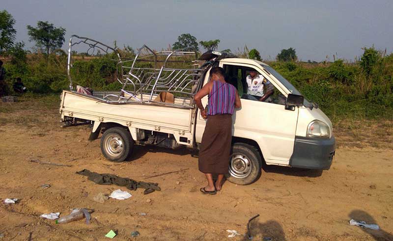 အျမန္လမ္းမေပၚ ယာဥ္တစီးတိမ္းေမွာက္၊ ၈ ဦး ဒဏ္ရာရ