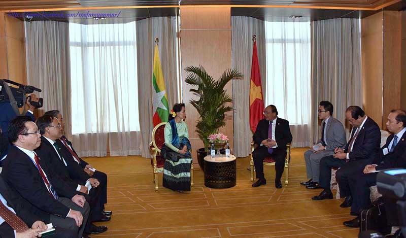 ေဒၚေအာင္ဆန္းစုၾကည္ႏွင့္ ဗီယက္နမ္၀န္ႀကီးခ်ဳပ္တို႔ ဖိလစ္ပိုင္တြင္ ေတြ႔ဆံုေဆြးေႏြး