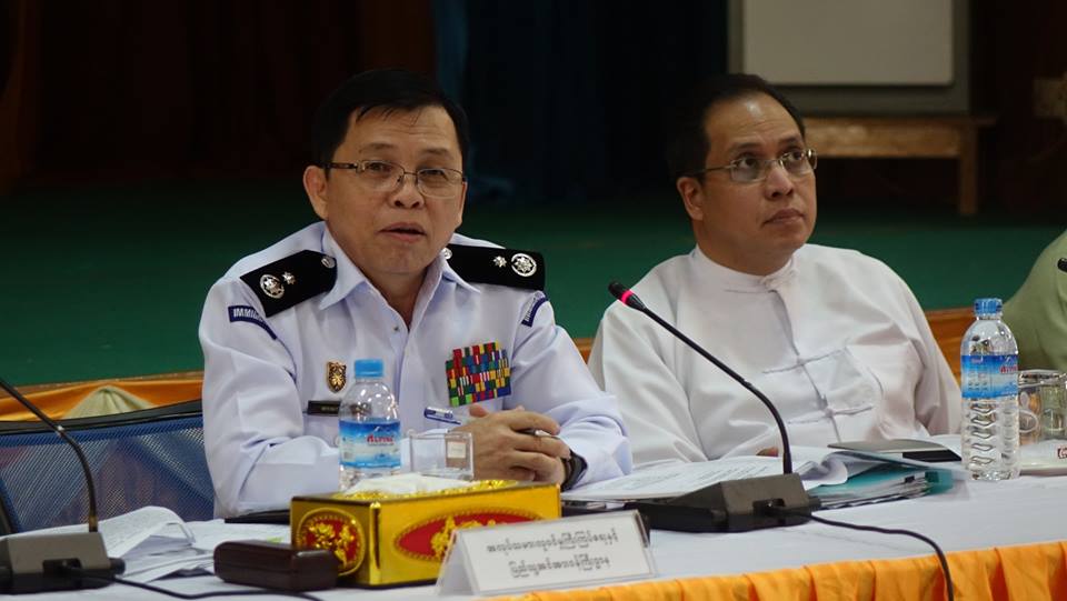 ျမန္မာႏိုင္ငံသားေလွ်ာက္ထားသူ ၅၀ ေက်ာ္ရွိ၊ ေဒၚေအာင္ဆန္းစုၾကည္ကိုယ္တိုင္ စစ္ေဆးေန
