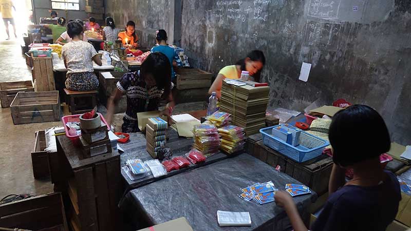 ဖေယာင္းတိုင္ေစ်းႏႈန္းမ်ားအနည္းငယ္ျမင့္တက္ေန