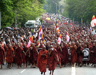 နိုင္ငံ​ေတာ္သံဃမဟာနာယက ​ေ႐ြွႊဝါ​ေရာင္သံဃာ​ေတာ္မ်ား​ကိစၥ ၾကား​ဝင္​ေျဖ႐ွင္း​