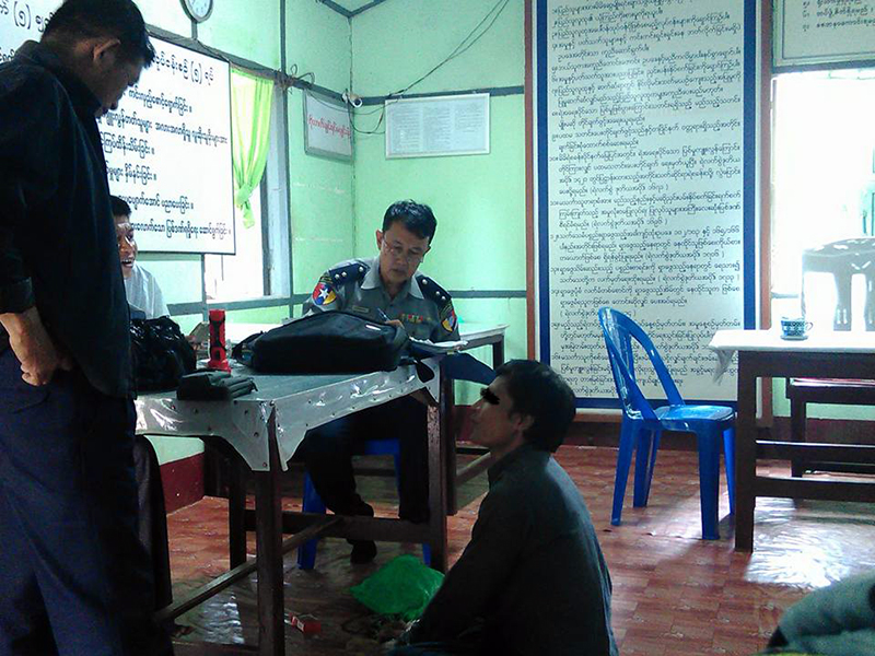 ဓားျပတိုက္ခဲ့သူကို မြန္ျပည္သစ္ပါတီက ဖမ္းဆီးၿပီး ရဲတပ္ဖြဲ႔ဝင္ထံ လႊဲေျပာင္း