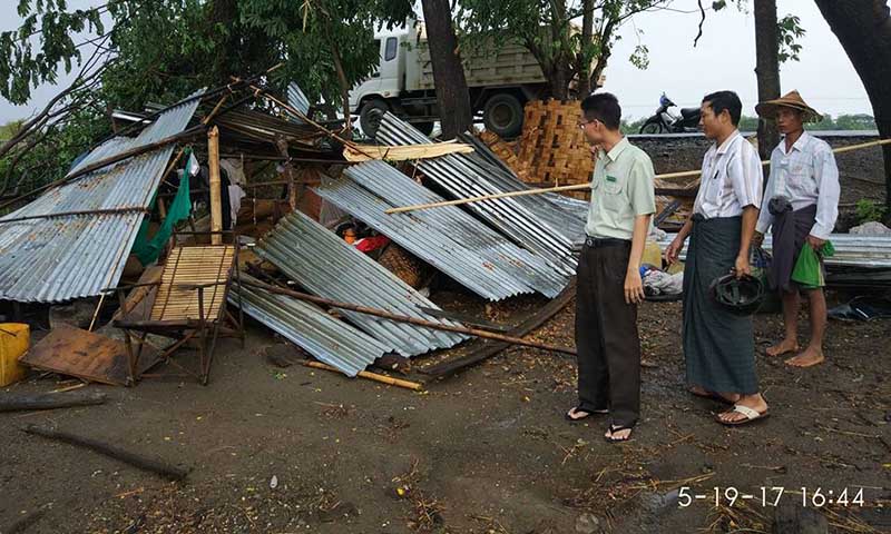 အဂၤပူတြင္ လူတဦး မုိးႀကိဳးထိမွန္ေသဆုံး၊ ေလျပင္းေၾကာင့္ ေနအိမ္မ်ားၿပိဳက်ပ်က္စီး
