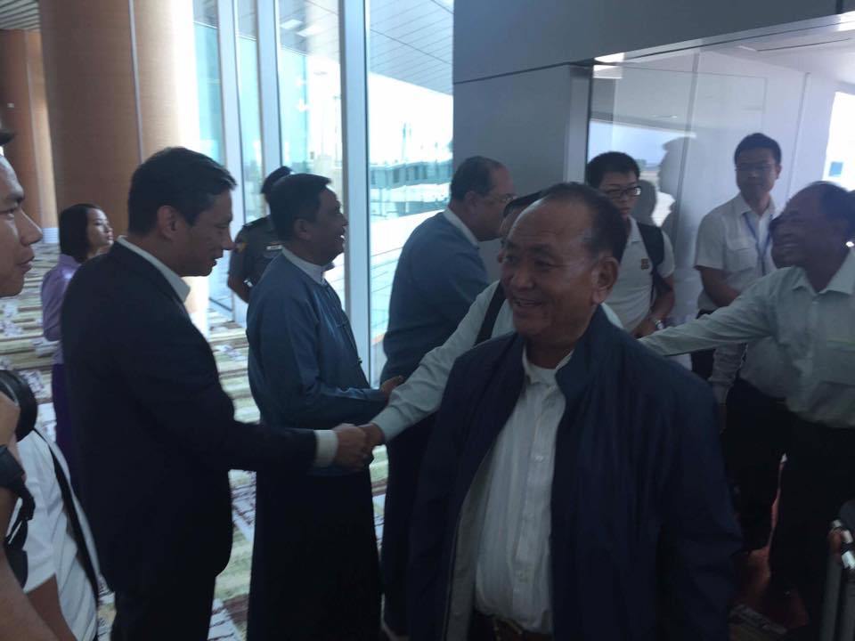 ၂၁ ရာစု ပင္လံုညီလာခံတက္ေရာက္ရန္ ေျမာက္ပိုင္း ၇ ဖြဲ႔ေနျပည္ေတာ္ေရာက္ရွိ (ဓာတ္ပံု)