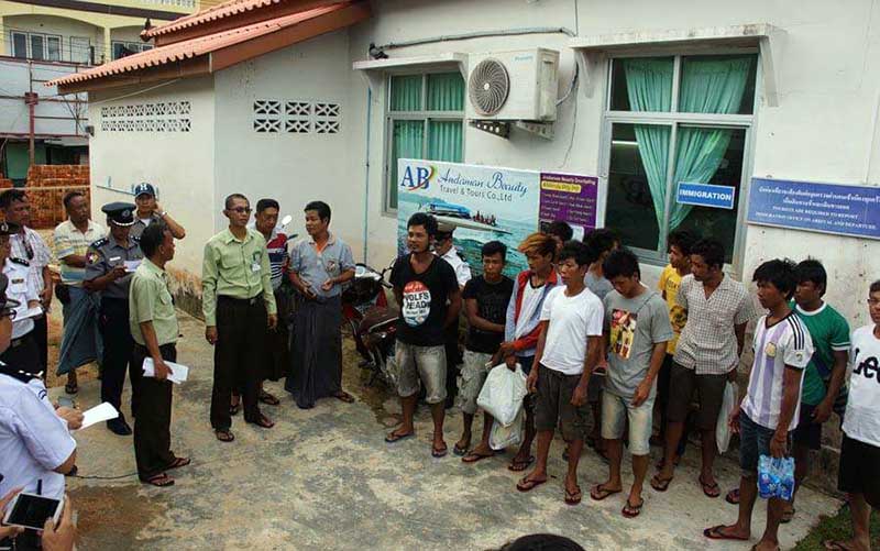 နစ္ျမဳပ္ကုန္တင္သေဘၤာမွ ေရလုပ္သားမ်ားကို ထုိင္းက ျမန္မာထံ ျပန္လႊဲအပ္