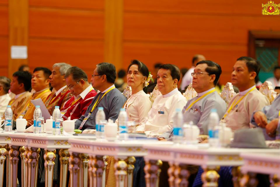 ျပည္ေထာင္စုသေဘာတူညီခ်က္ အစိတ္အပိုင္းလက္မွတ္ထိုး (သတင္းဓာတ္ပံု)