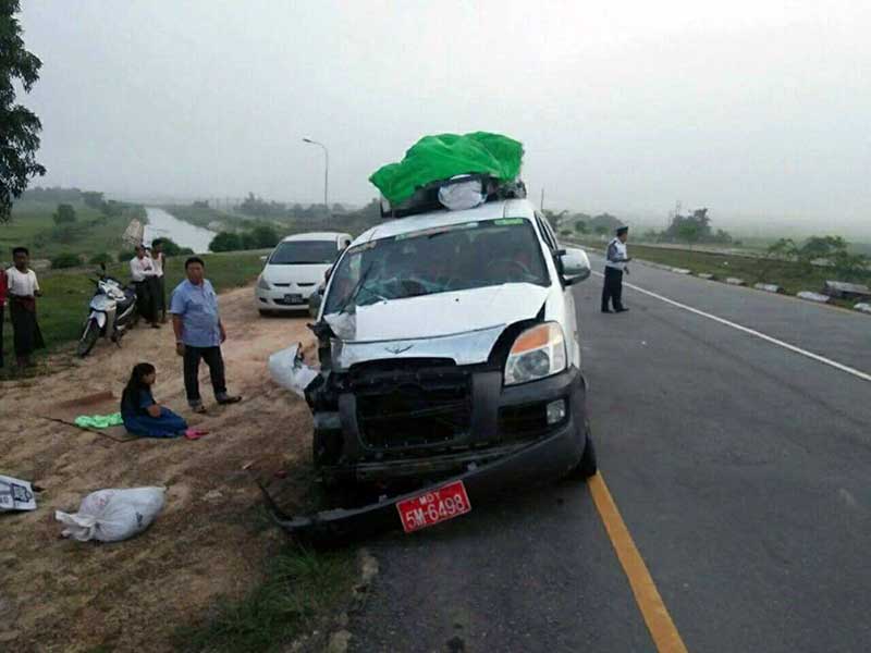 အျမန္လမ္းမႀကီးတြင္ ယာဥ္တိုက္မႈျဖစ္၊ ၆ ဦး ဒဏ္ရာရ