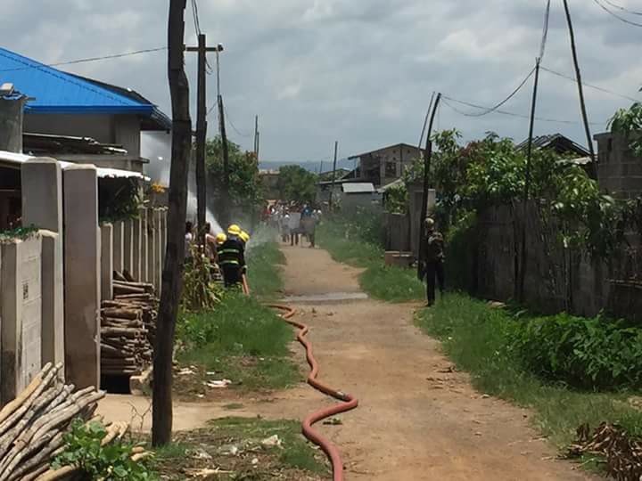 မိုးနဲၿမဳိ႕တြင္ စိတ္မႏွံ႔သူတဦးက ေသနတ္ႏွင့္ပစ္ခတ္သျဖင့္ ၁ ဦးေသ၊ ေဒသခံမ်ားထိတ္လန္႔ေန