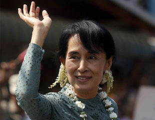 ​ေဒၚ​ေအာင္ဆန္း​စုၾကည္ရဲ့​ လွည္း​ကူး​ခရီး​စဥ္ ​ေ႐ြး​ေကာက္ပြဲ​ေကာ္မ႐ွင္က ညွိနွိုင္း​ေပး​သျဖင့္​ အဆင္​ေျပ