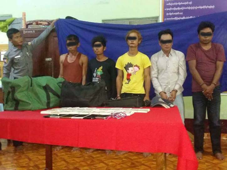 လူ ၅ ဦးထံမွ ေငြအတု ၁၇၃ သိန္း က်ိဳက္ထိုတြင္ ဖမ္းဆီးရမိ
