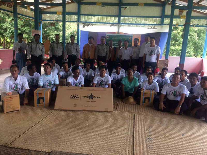 အစုအဖြဲ႔ပိုင္သစ္ေတာ စိုက္ပ်ိဳးေအာင္ျမင္သည့္ ေတာင္သူမ်ားကို ဆိုလာႏွင့္မီးဖိုမ်ား ေပးအပ္