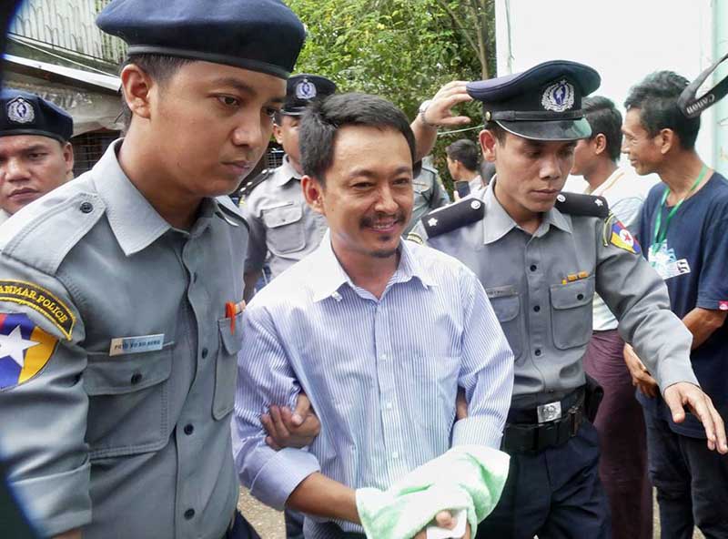 The Voice အယ္​ဒီတာခ်ဳပ္​ ကုိ​ေက်ာ္​မင္​း​ေဆြ အာမခံပယ္ခ်ခံရ- (ဓာတ္ပံု)